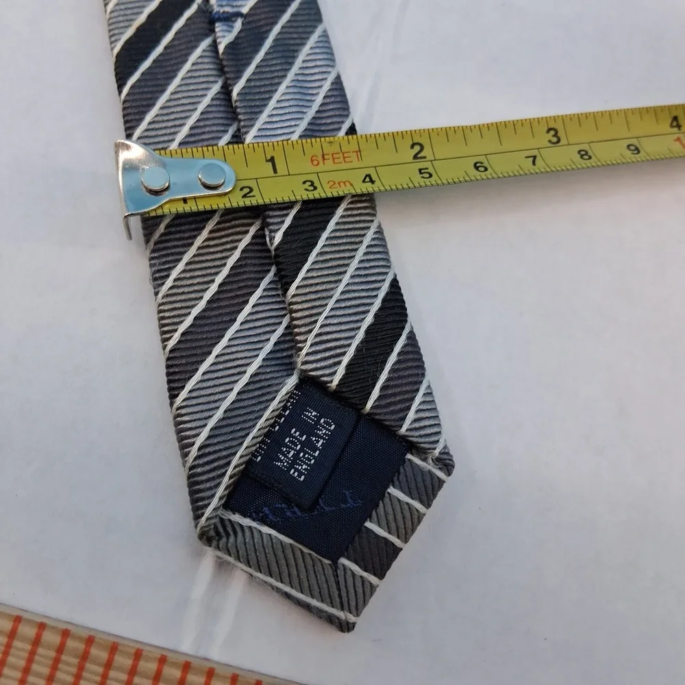 Charles Tyrwhitt Tie Mens OS Grey Striped Silk Classic Made in England Business - Picture 10 of 10